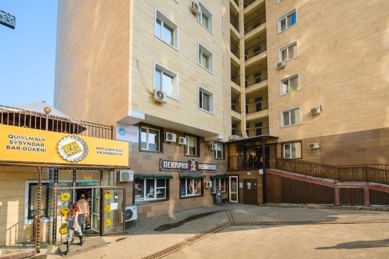 1-Ком Кв В Жк Молодежный 阿拉木图 外观 照片